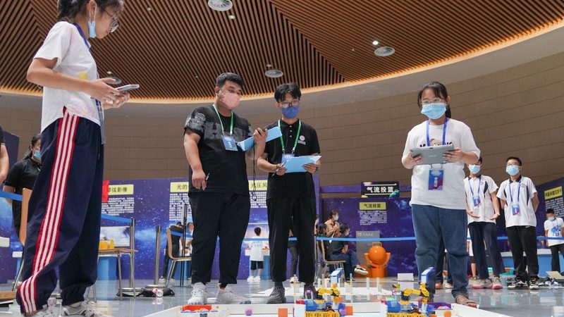 网关层限流主要基于以下原理：